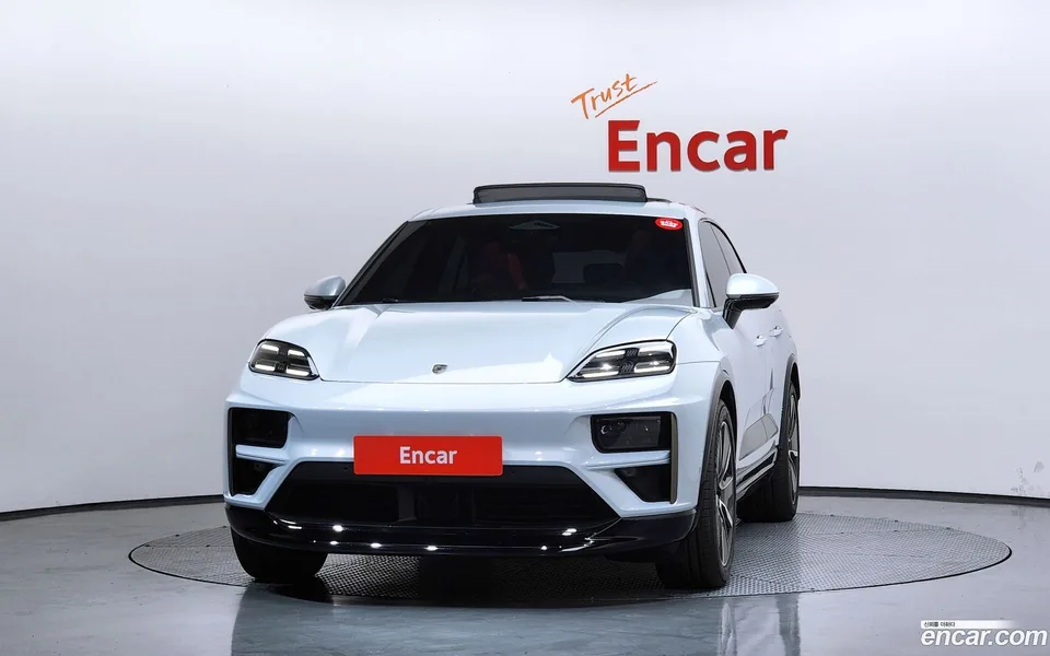 Porsche Macan Electric 2025 — миниатюра 3