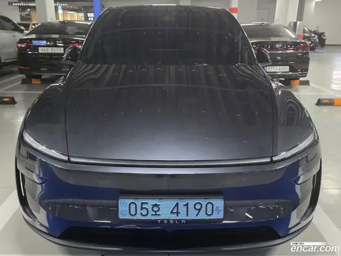 Tesla Model Y 2025 купить в Москве