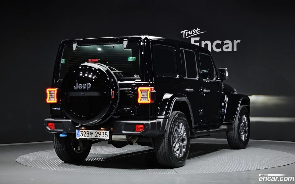 Jeep Wrangler 2.0 4 4xe 2022 — миниатюра 2