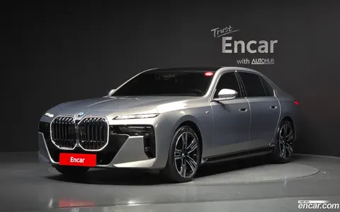 BMW i7 2025 купить в Москве