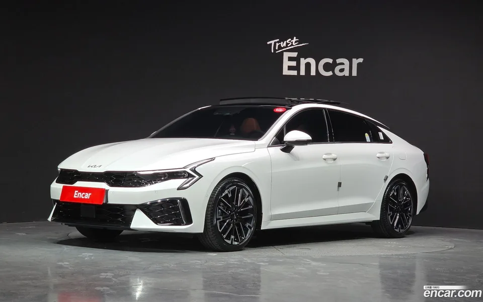 Kia K5 1.6 2025 — фото 1, купить с доставкой в Москву