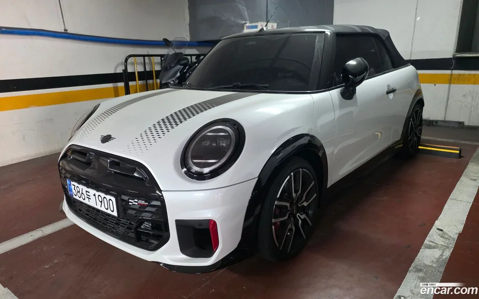 MINI Cooper S Convertible JCW 2025 — миниатюра 3
