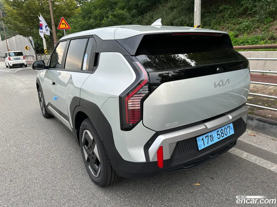 Kia EV3 2WD 2025 — миниатюра 5