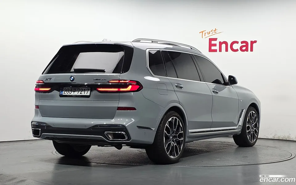 BMW X7 xDrive 40i M 7 2024 — миниатюра 2