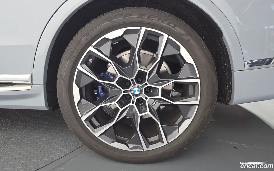 BMW X7 xDrive 40i M 7 2024 — миниатюра 5