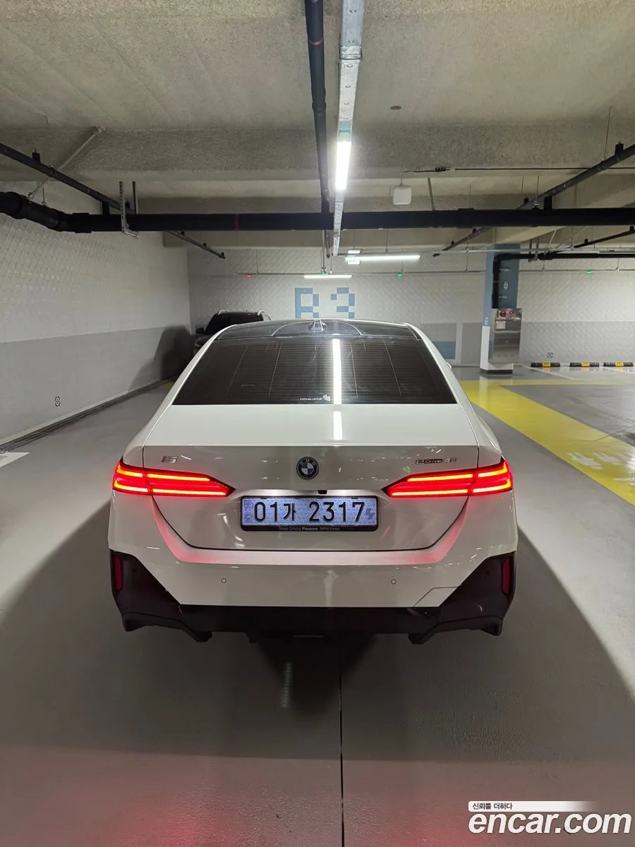 BMW i5 eDrive 40 M 2025 — миниатюра 2