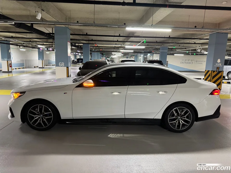 BMW i5 eDrive 40 M 2025 — миниатюра 3
