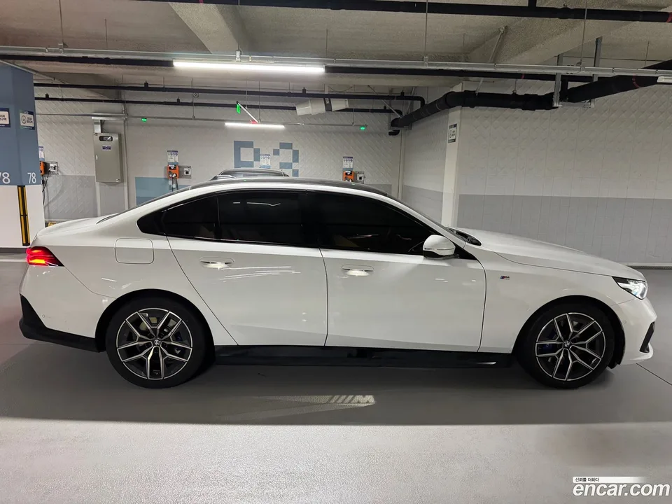 BMW i5 eDrive 40 M 2025 — миниатюра 4