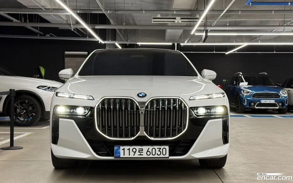 BMW 7 Series 740i xDrive M 2025 — миниатюра 3