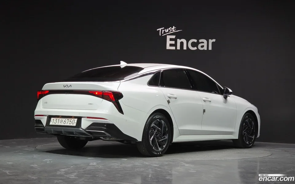 Kia K5 Hybrid 2025 — миниатюра 2