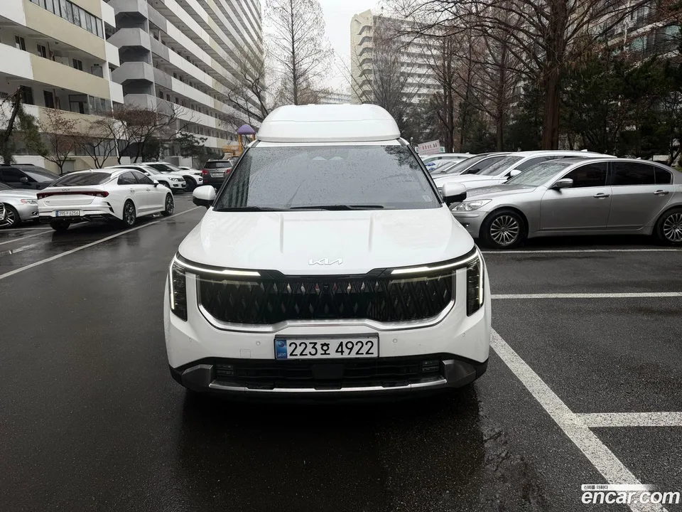 Kia Carnival HEV 9 2025 — фото 1, купить с доставкой в Москву