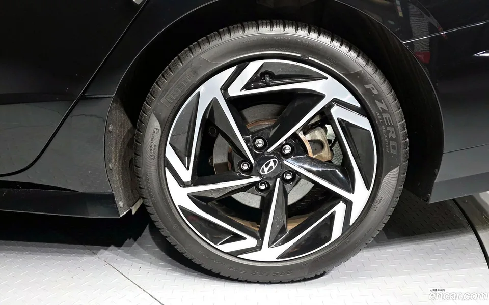 Hyundai Sonata The Edge Hybrid 2023 — миниатюра 5