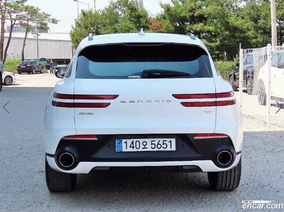 Genesis GV70 3.5T AWD 2022 — миниатюра 4