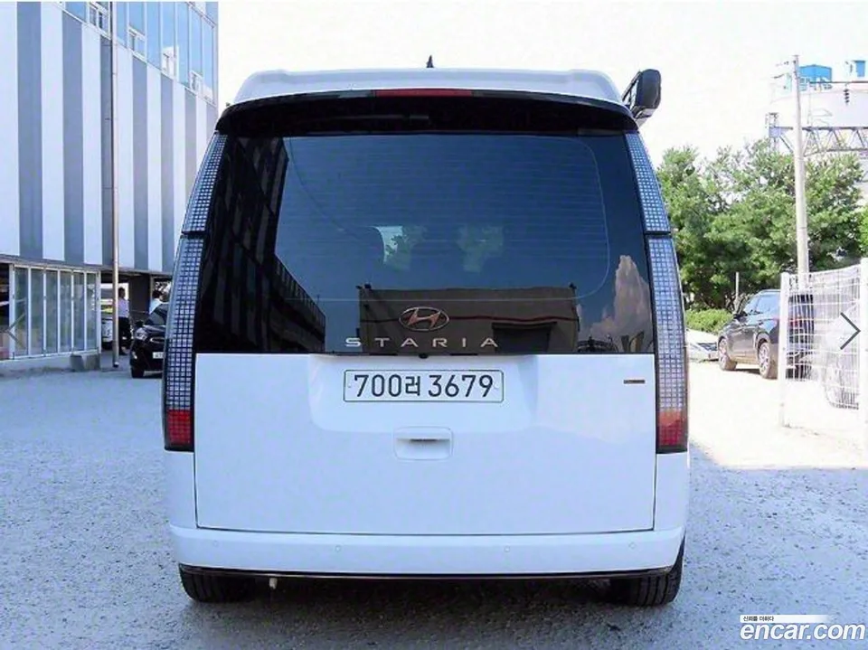 Hyundai Staria 4WD 2023 — миниатюра 4