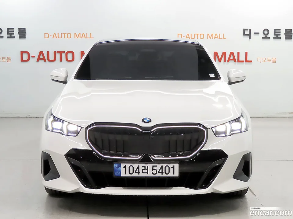 BMW 5 Series 520i M 2025 — миниатюра 2