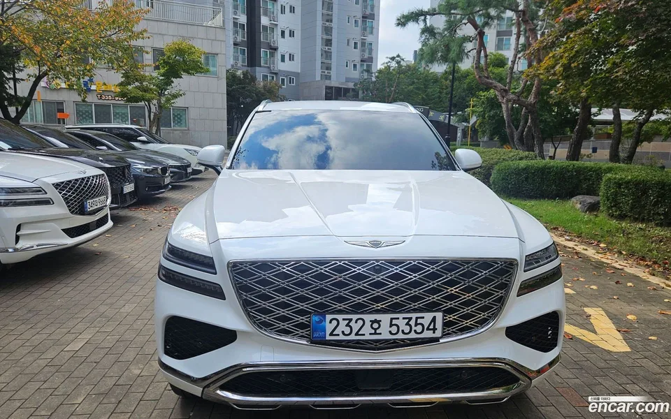 Genesis GV80 2.5T AWD 2025 — фото 1, купить с доставкой в Москву