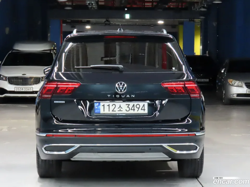 Volkswagen Tiguan Allspace 2.0 TSI 2022 — миниатюра 3