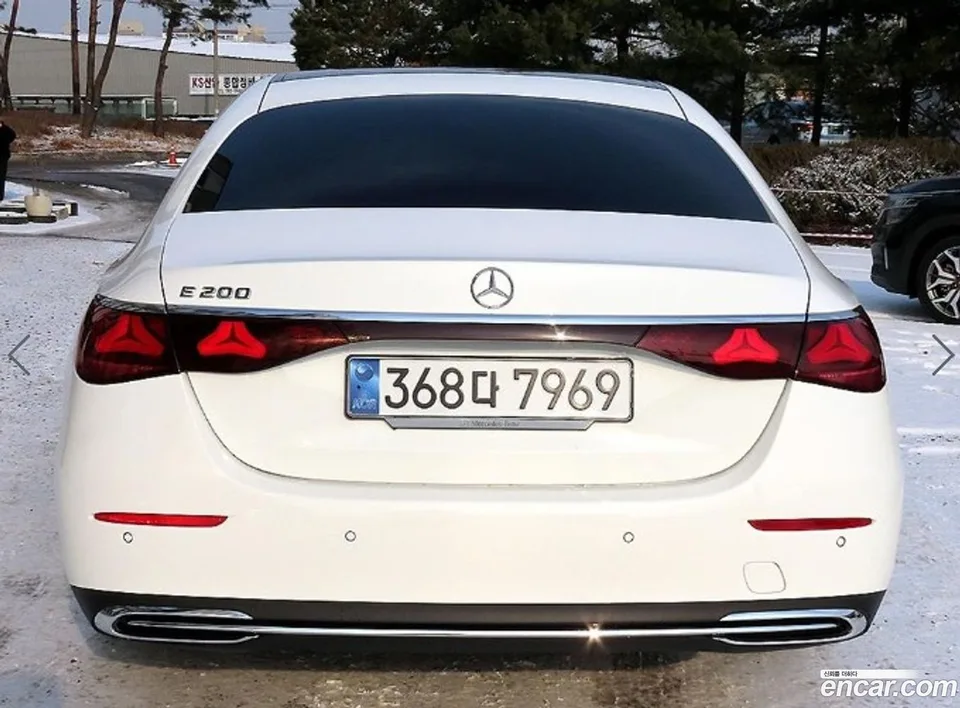 Mercedes-Benz E-Class E200 2024 — миниатюра 4