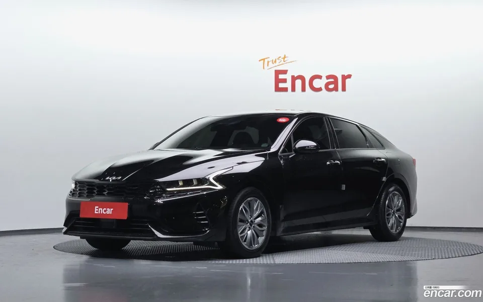 Kia K5 Hybrid 2023 — фото 1, купить с доставкой в Москву