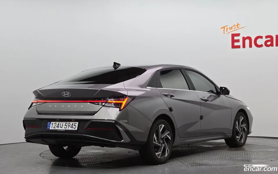 Hyundai Avante CN7 1.6 2023 — миниатюра 2