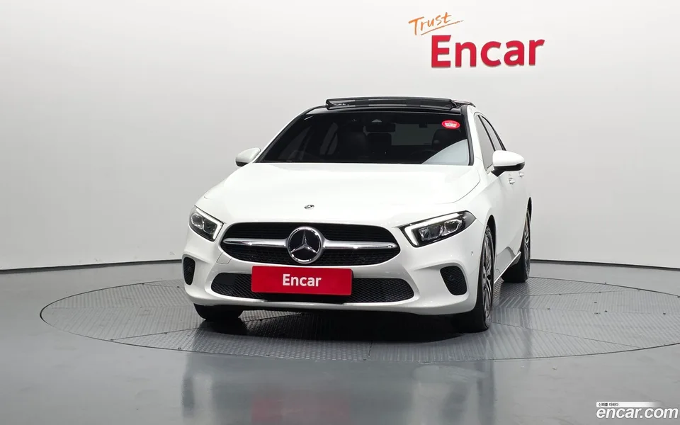 Mercedes-Benz A-Class A220 2022 — миниатюра 3