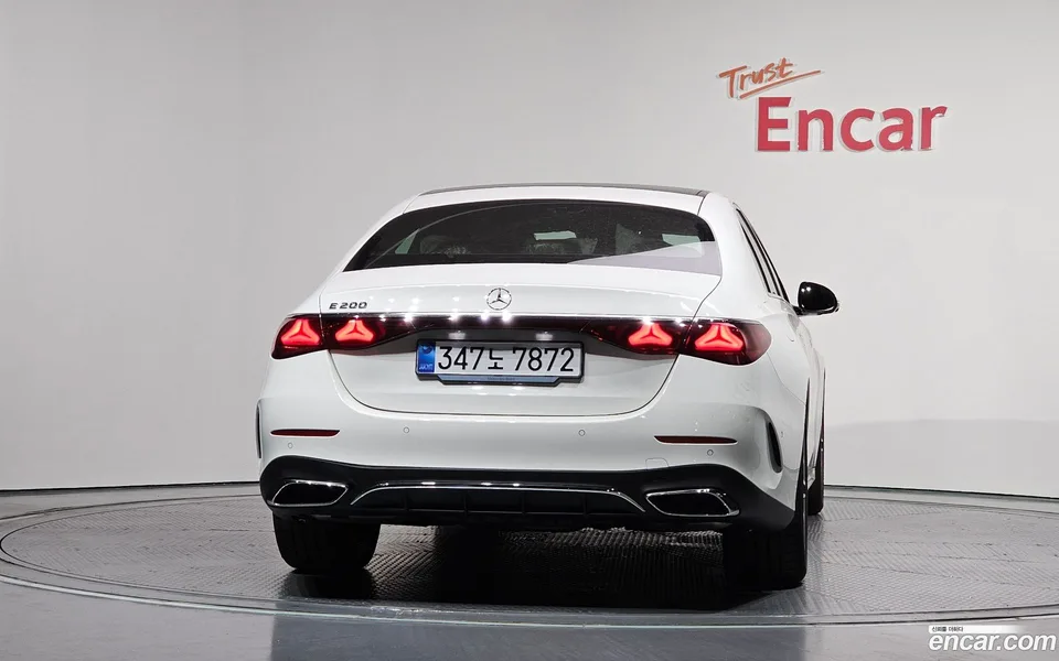 Mercedes-Benz E-Class E200 AMG Line 2025 — миниатюра 4