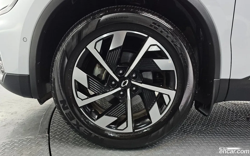 Renault Samsung QM6 2.0 LPe 2WD 2023 — миниатюра 5