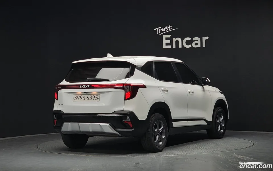 Kia Seltos 1.6 2WD 2024 — миниатюра 2