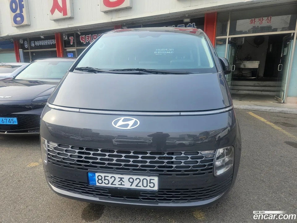 Hyundai Staria L3.5 5 2025 — миниатюра 3