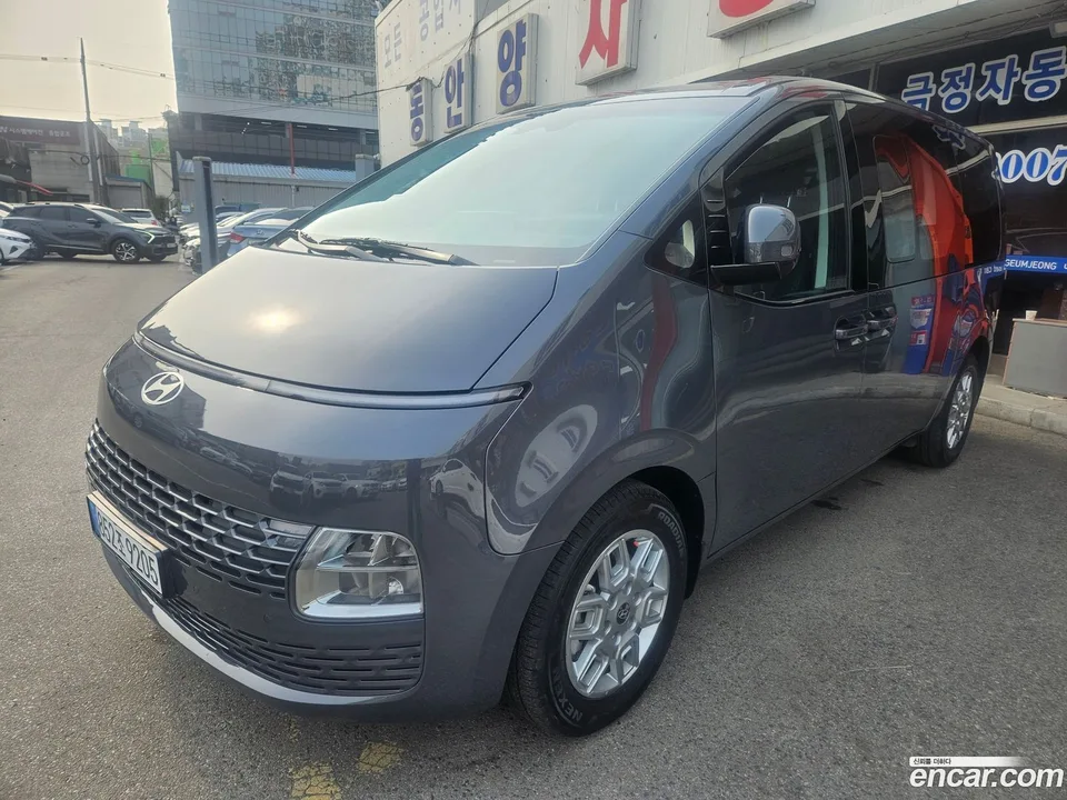 Hyundai Staria L3.5 5 2025 — фото 1, купить с доставкой в Москву