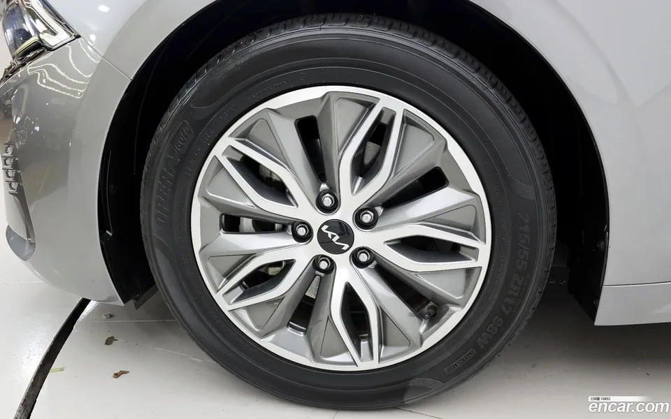 Kia K5 Hybrid 2022 — миниатюра 5