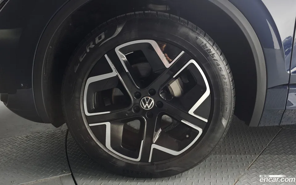 Volkswagen Touareg 3.0 TDI 2024 — миниатюра 5