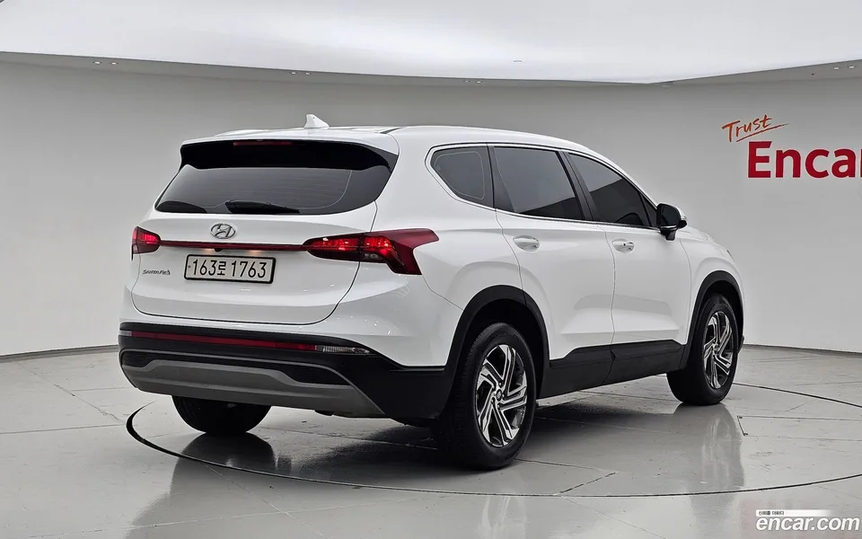 Hyundai SantaFe 2.2 2WD 2022 — миниатюра 2