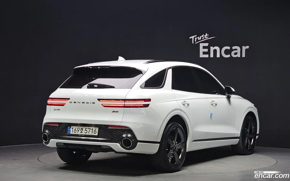 Genesis GV70 2.5T AWD 2022 — миниатюра 2