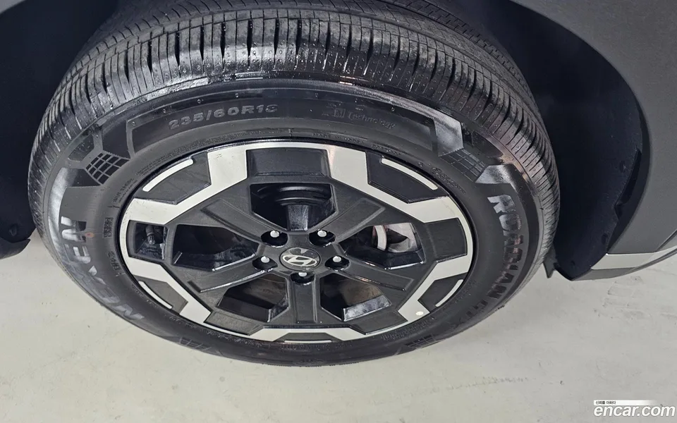 Hyundai SantaFe 2.5T 2WD 2024 — миниатюра 5