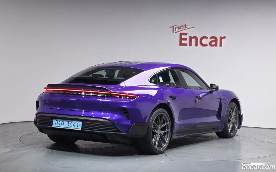 Porsche Taycan GT 2025 — миниатюра 2