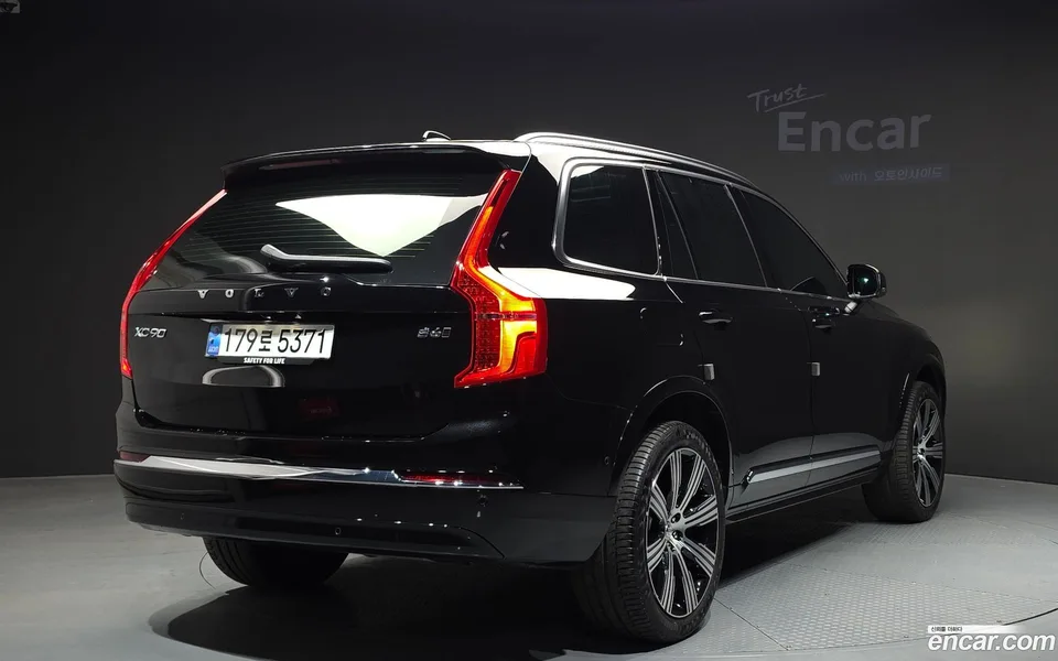 Volvo XC90 B6 2025 — миниатюра 2