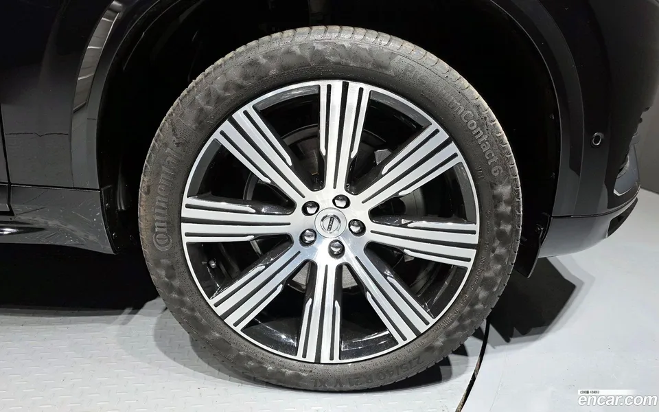 Volvo XC90 B6 2025 — миниатюра 5