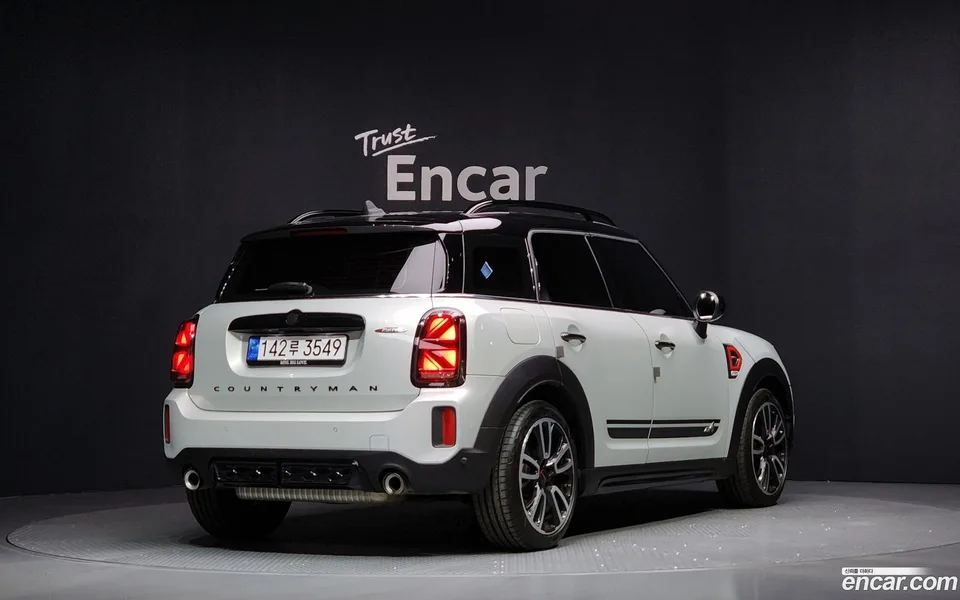 MINI Cooper S Countryman JCW 2022 — миниатюра 2