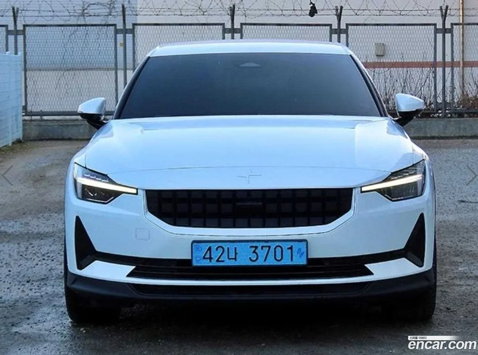 Polestar Polestar 2 2023 — миниатюра 2