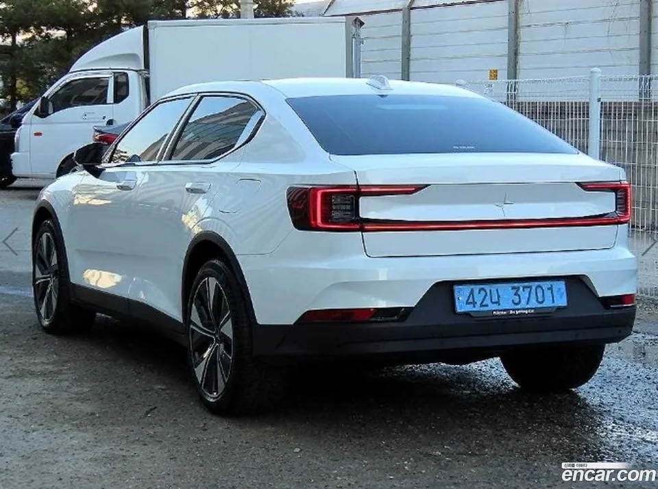 Polestar Polestar 2 2023 — миниатюра 3