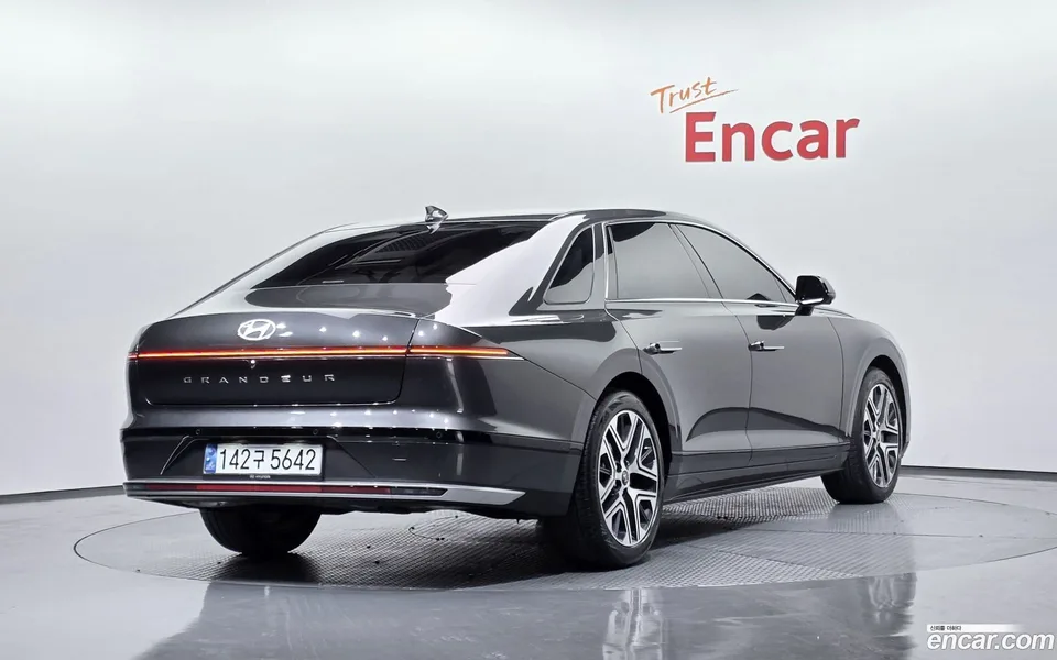 Hyundai Grandeur 2.5 2WD 2024 — миниатюра 2