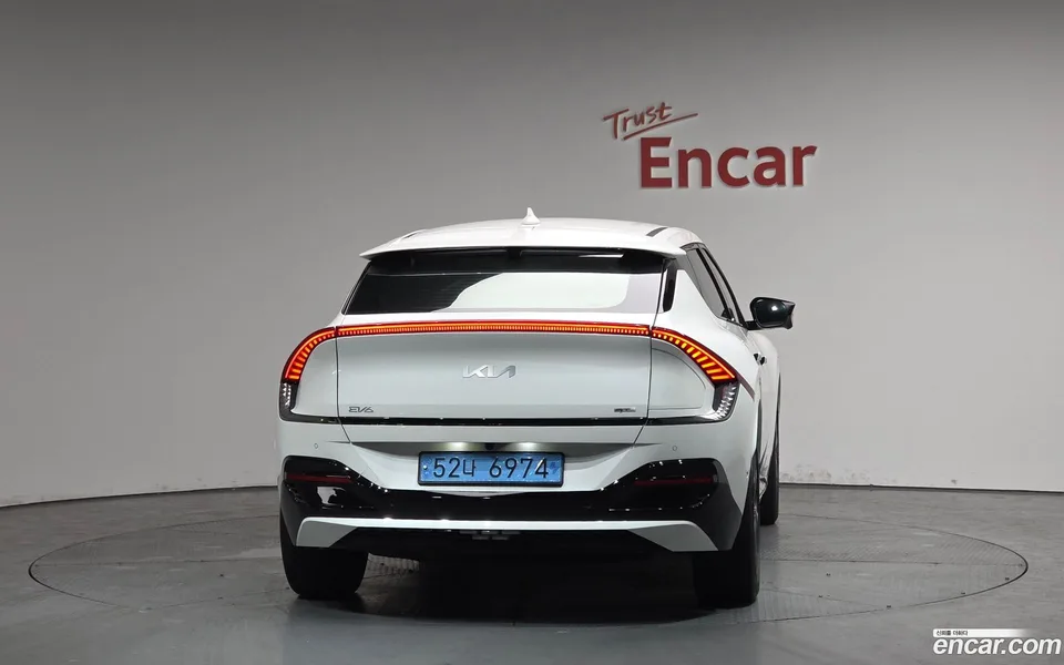 Kia EV6 4WD 2023 — миниатюра 4