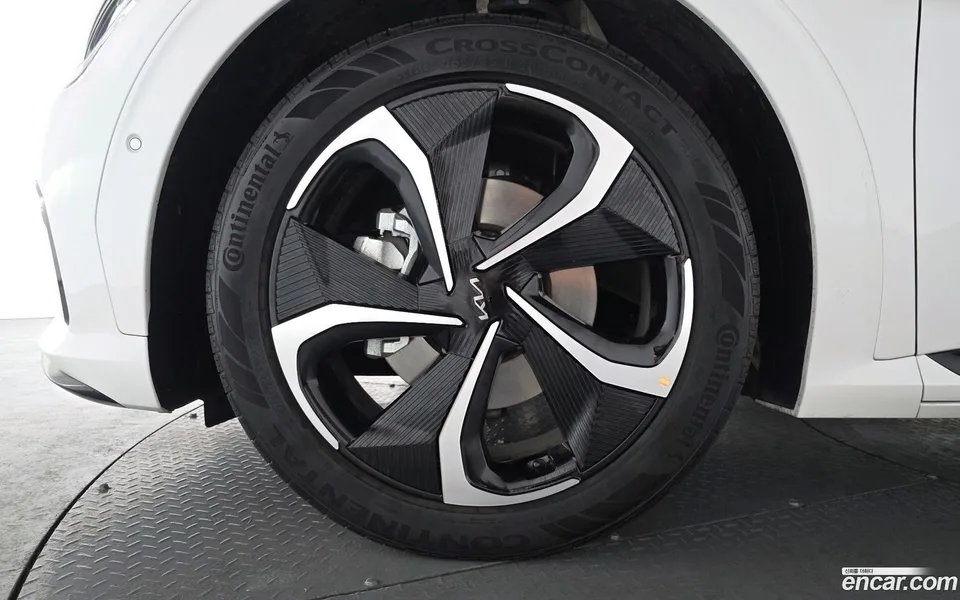 Kia EV6 4WD 2023 — миниатюра 5