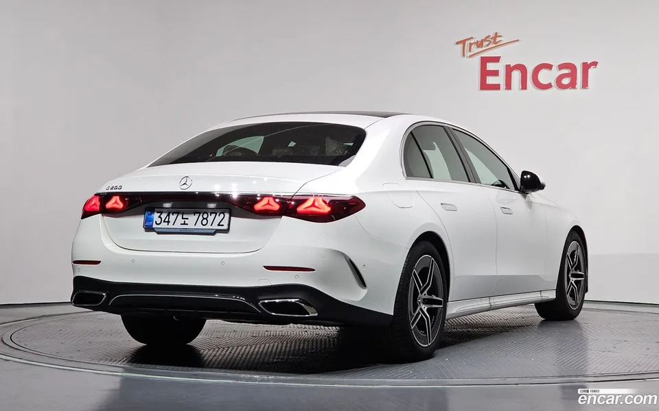 Mercedes-Benz E-Class E200 AMG Line 2025 — миниатюра 2