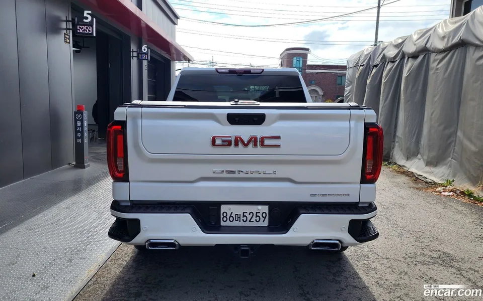 GMC Sierra 2022 — миниатюра 4