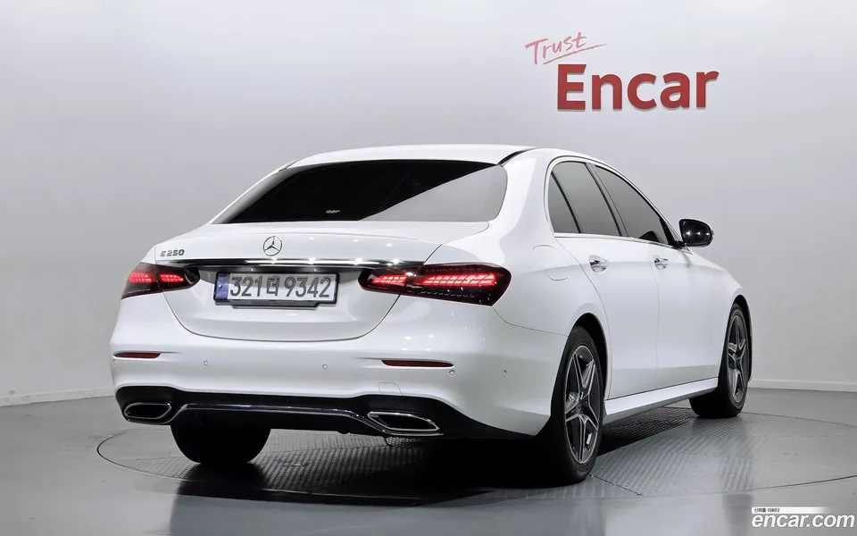 Mercedes-Benz E-Class E250 AMG Line 2022 — миниатюра 2