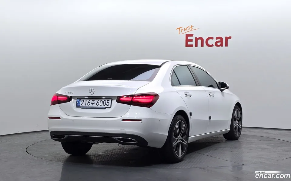 Mercedes-Benz A-Class A220 2024 — миниатюра 2