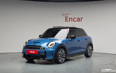 MINI Cooper S 2024 купить в Москве