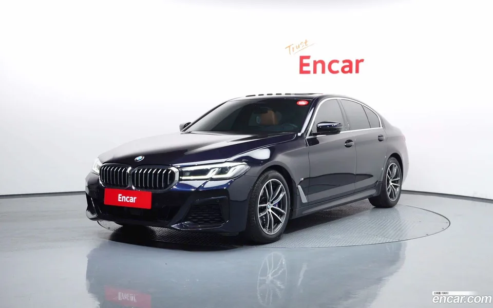 BMW 5 Series 520i M 2023 — фото 1, купить с доставкой в Москву
